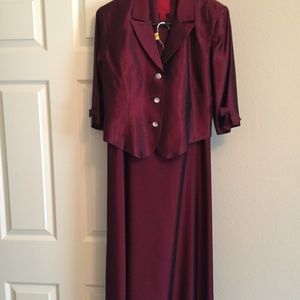 Formal skirt and jacket set. Size 14 petite. JS collection